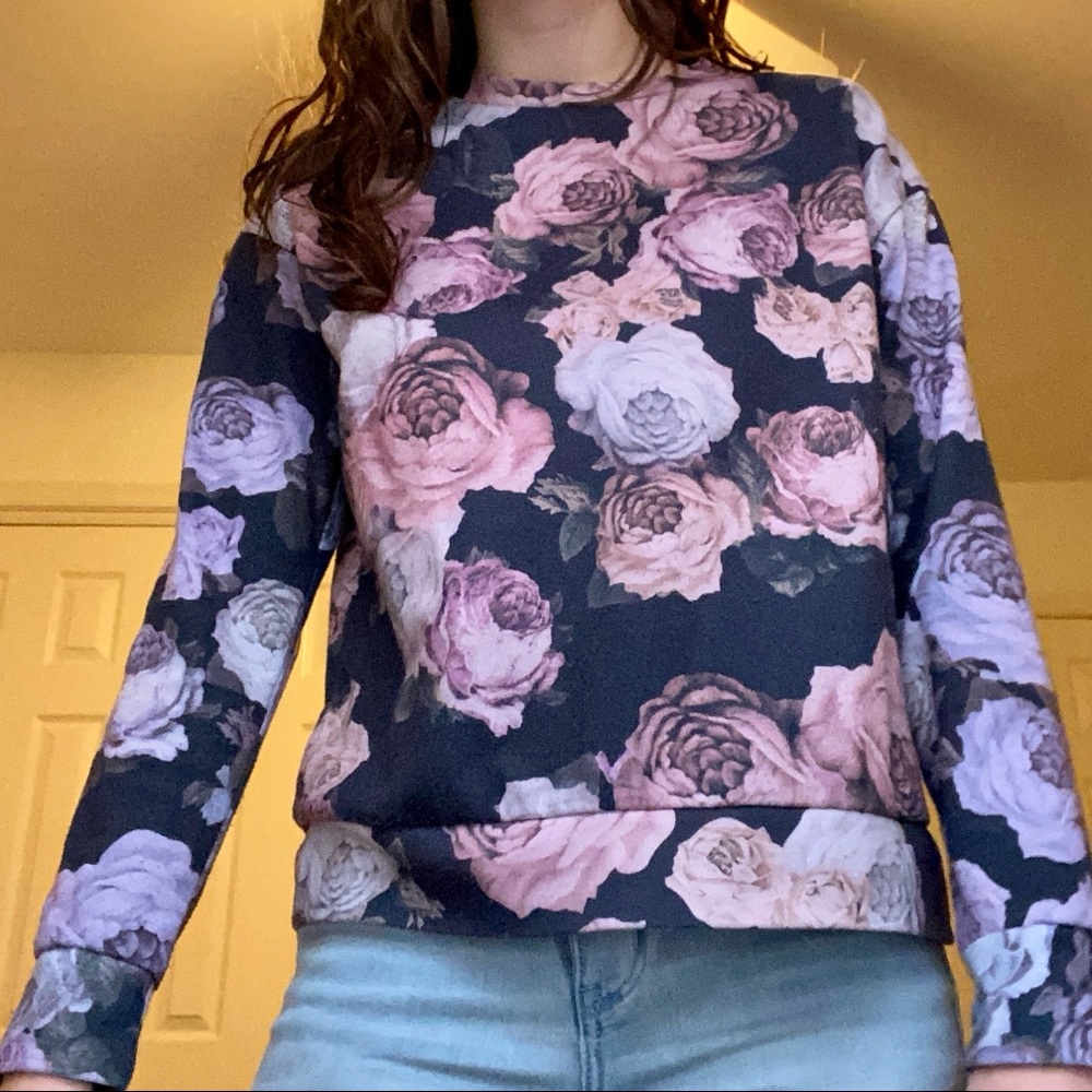 Forever 21 Pullover - Picture 3 of 3